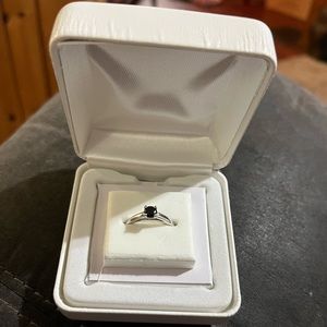 🖤 1/2 ct. black diamond ring in sterling silver setting size 7 🖤